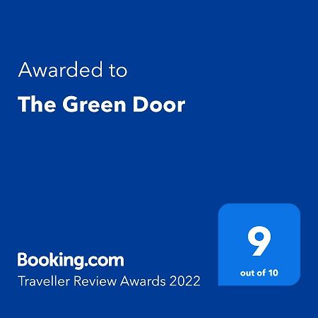 The Green Door 特里卡塞 外观 照片